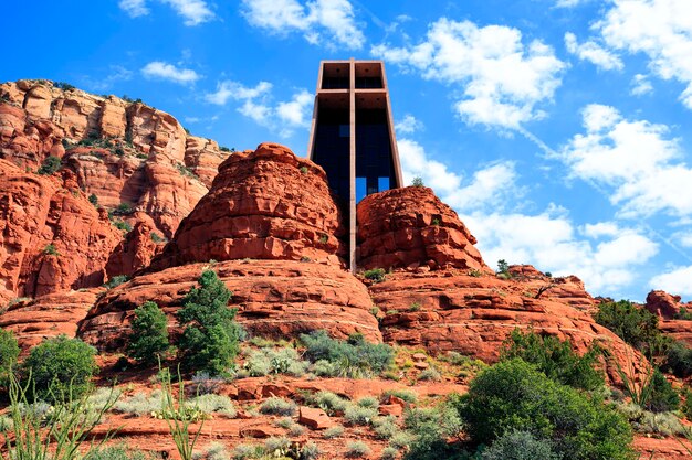 Famosa Cappella della Santa Croce incastonata tra le rocce rosse a Sedona