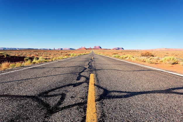 Famosa strada per la Monument Valley, Arizona