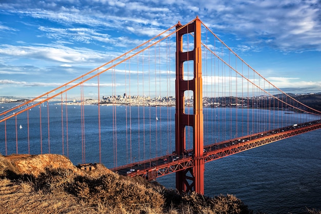 Famosa vista del Golden Gate Bridge di San Francisco, California, USA