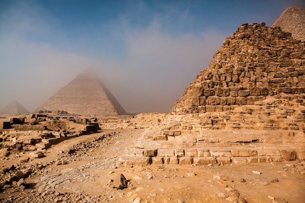 Famose piramidi egiziane di Giza