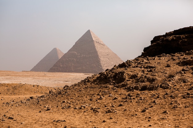 Famose piramidi egiziane di Giza