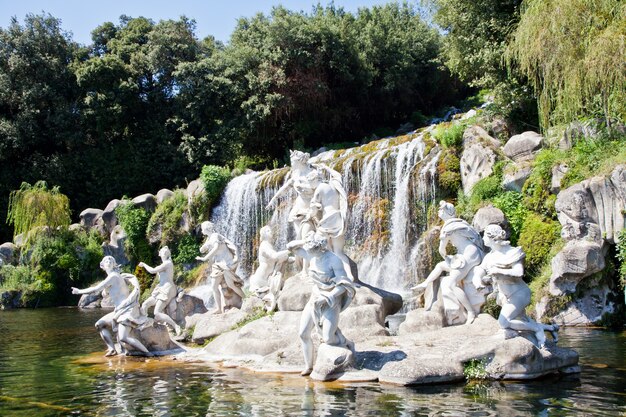 Famosi giardini all'italiana della Reggia di Caserta, Italia.