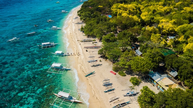 Fantastica spiaggia tropicale nelle Filippine.