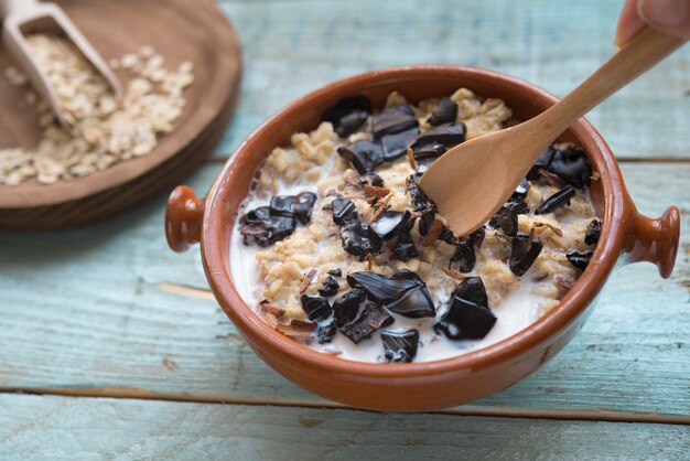 Farina d'avena, porridge fatto a mano