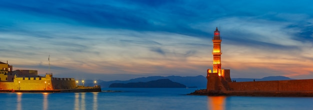 Faro al tramonto, Chania, Creta, Grecia