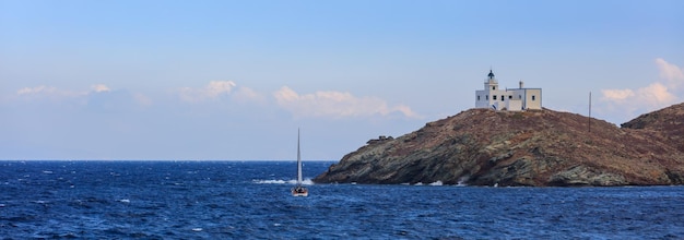 Faro nell'isola di Kea