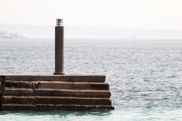 Faro sul mare