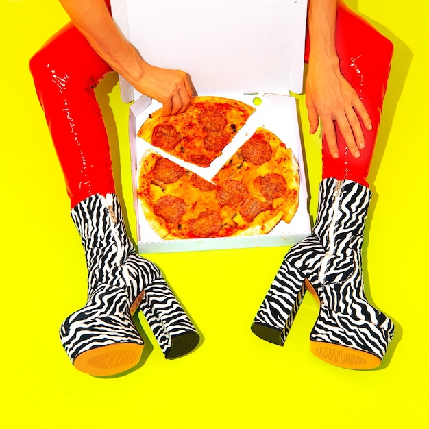 Fashion Fast Foot design creativo Minimal art Pizza addict Concetto di cibo porno