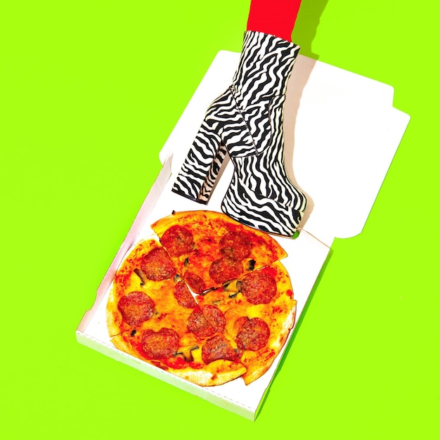 Fashion Fast Foot design creativo Minimal art Pizza addict Concetto di cibo porno