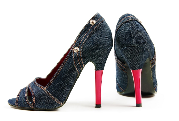 Photo fashion female jeans shoes