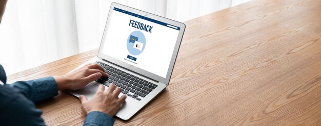 Feedback dei clienti e analisi delle recensioni tramite software per computer alla moda