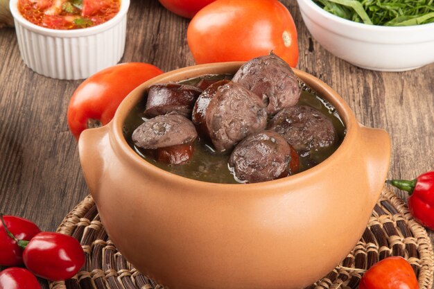 Feijoada. Cucina brasiliana tradizionale. Cucina brasiliana.