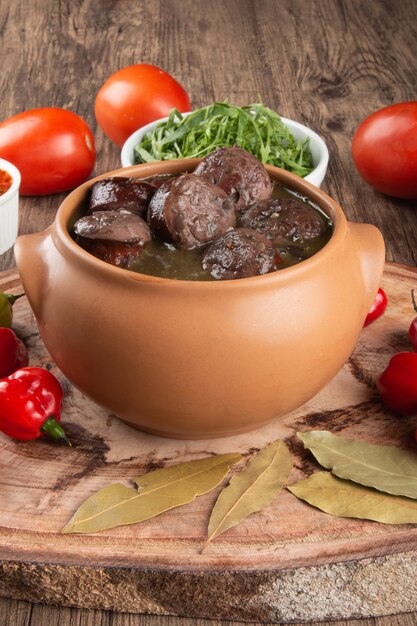 Feijoada. Cucina brasiliana tradizionale. Cucina brasiliana.