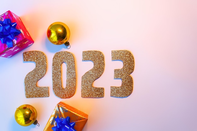 Felice anno nuovo 2023 Numeri d'oro Natale sfondo bianco