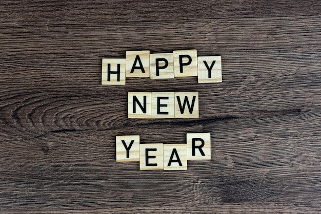 Felice anno nuovo - parola in legno (lettere in legno, cartello in legno)