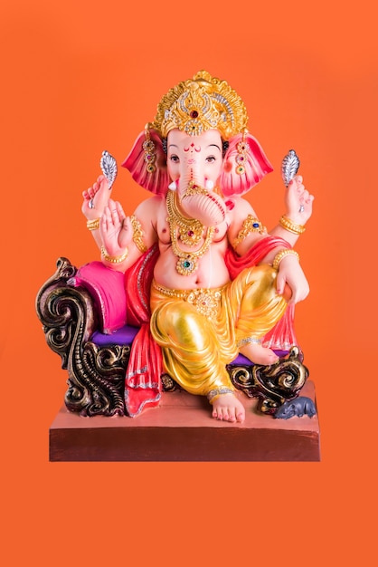 Felice biglietto di auguri Ganesh Chaturthi con fotografia di Lord ganapati Idol