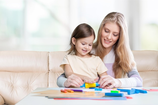 Felice madre e figlia disegno