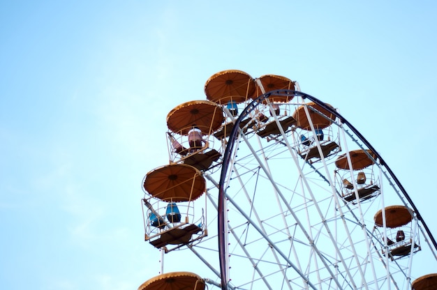 Ferris Wheel in serata