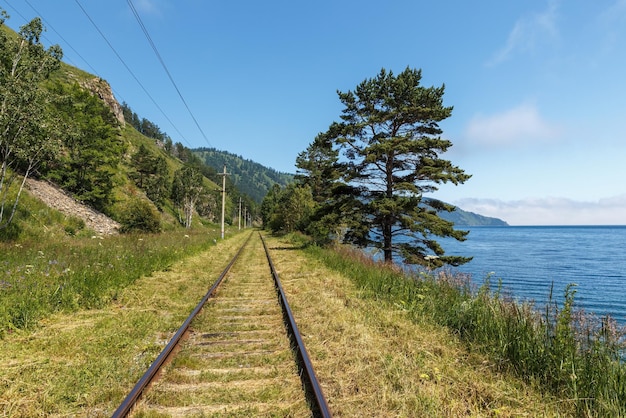 Ferrovia Circum Baikal. Ferrovia lungo la riva del lago Baikal.