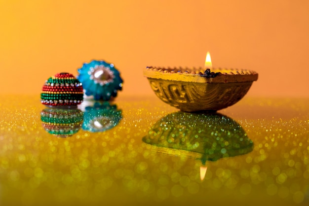 Festival indiano Diwali, lampada Diwali