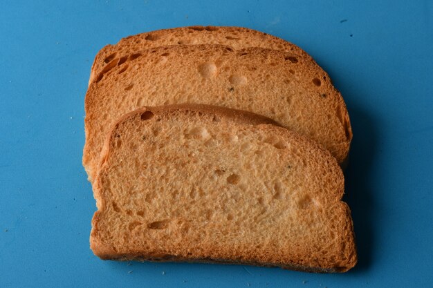 Fette biscottate croccanti o pane tostato per una vita sana