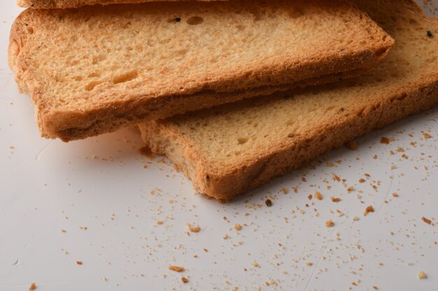 Fette biscottate croccanti o pane tostato per una vita sana