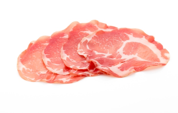 Fette di carne di maiale essiccate isolate