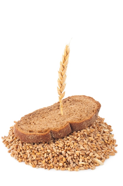 Fette di pane e una spiga di grano