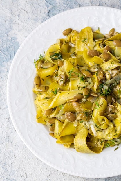 Fette di zucchine di zucca turca tagliate con coltello Kabak Siyirma