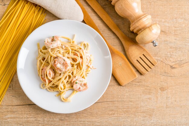 fettuccine con gamberetti