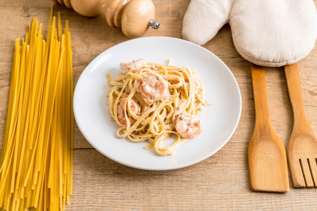 fettuccine con gamberetti