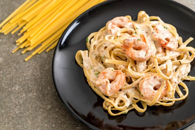 fettuccine con gamberetti