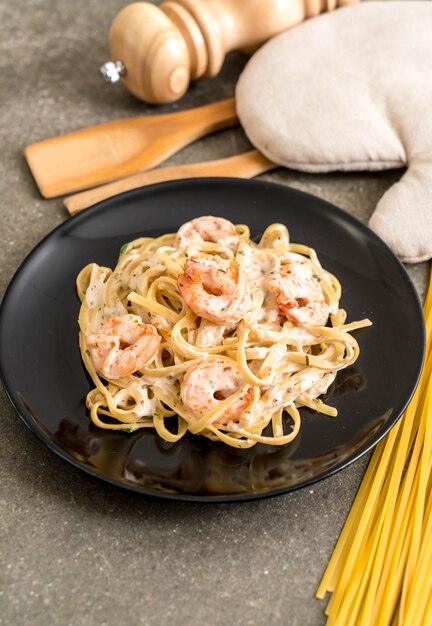 fettuccine con gamberetti