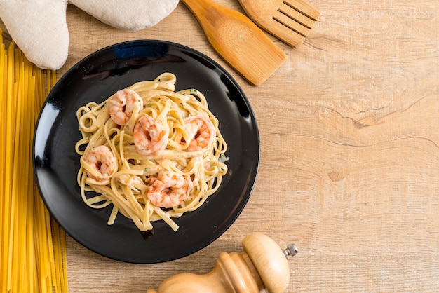 fettuccine con gamberetti