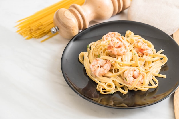 fettuccine con gamberetti