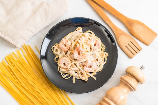 fettuccine con gamberetti