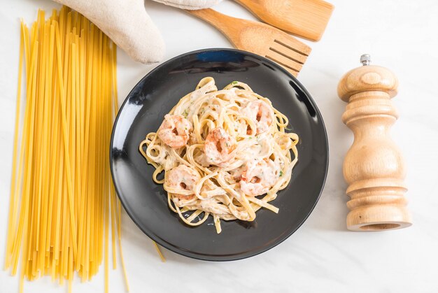 fettuccine con gamberetti