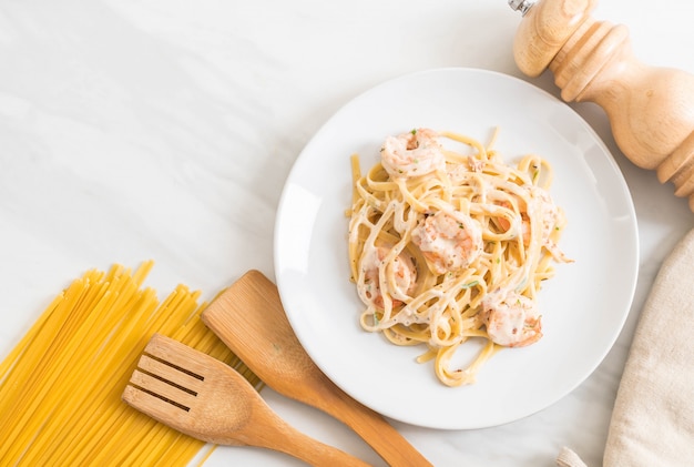 fettuccine con gamberetti