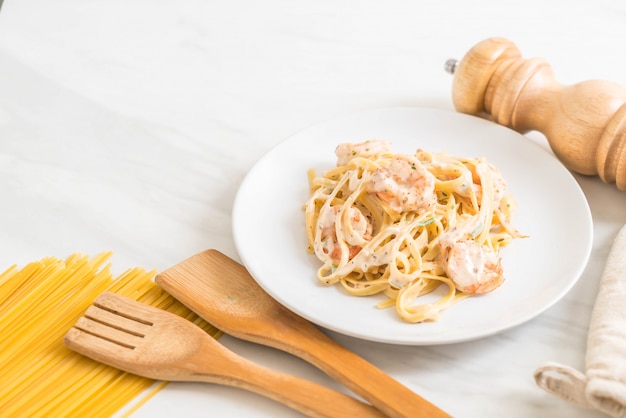 fettuccine con gamberetti