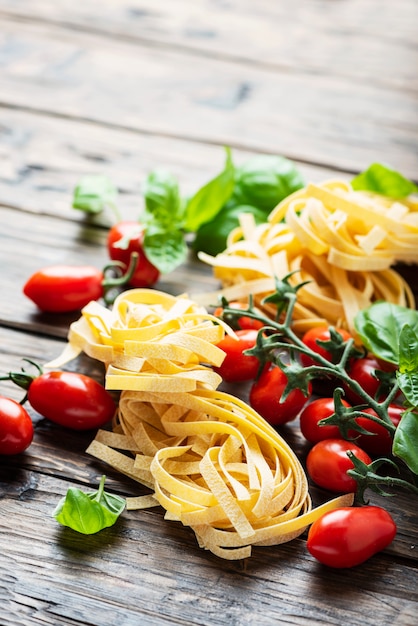 Fettuccine di pasta italiana tradizionale