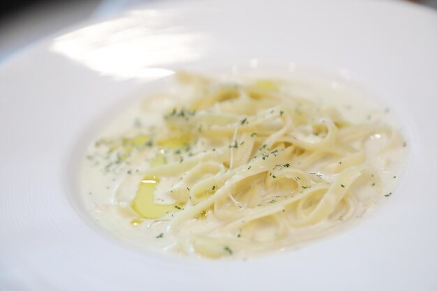 Fettucini al formaggio, cibo italiano