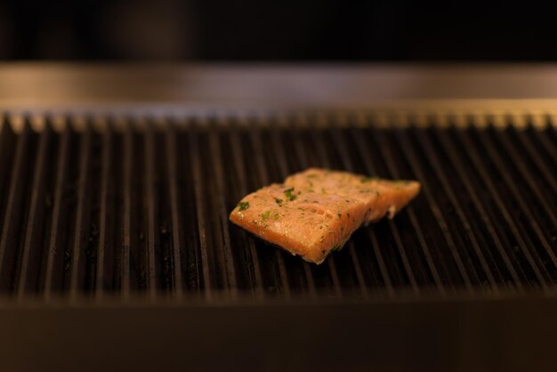 Filetti di salmone in cottura alla griglia