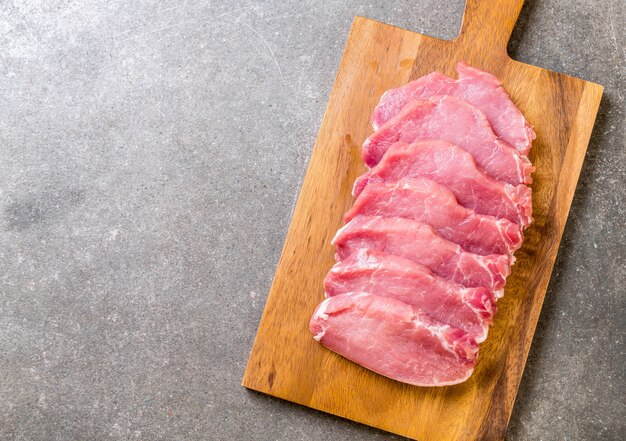 filetto crudo di maiale fresco