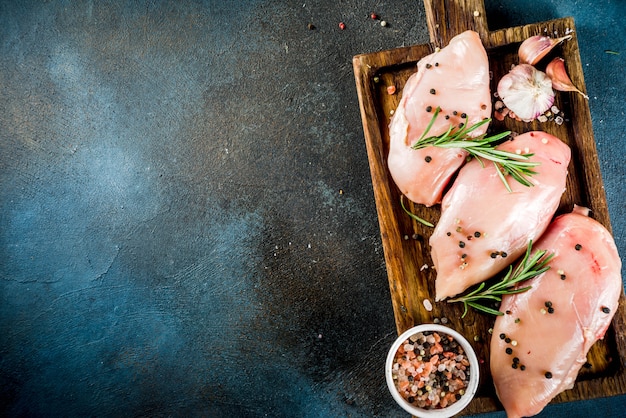 Filetto di brest di pollo crudo