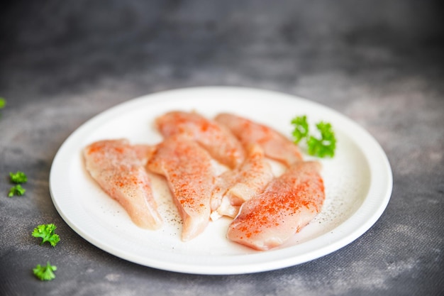 filetto di petto di pollo carne cruda fresco pasto sano cibo spuntino dieta sul tavolo copia spazio cibo