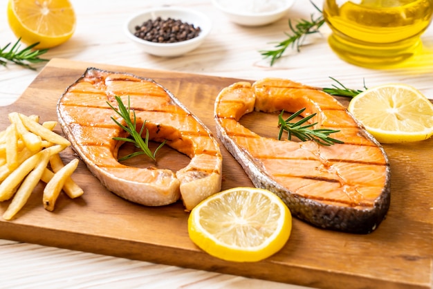 filetto di salmone alla griglia