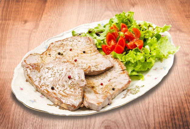 Filetto di tonno con insalata