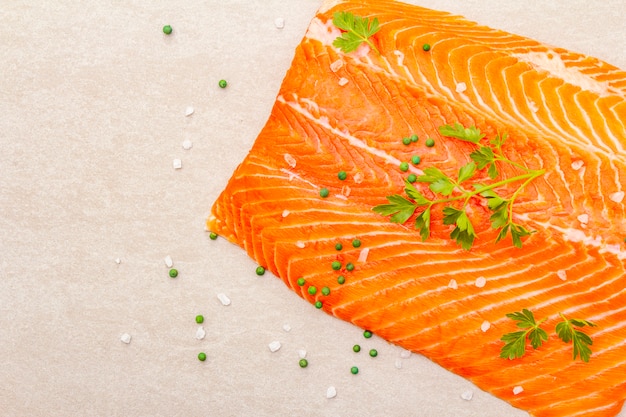 Filetto di trota crudo (salmone).