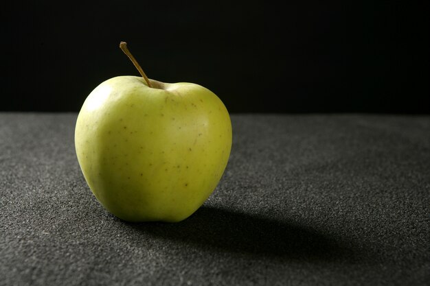 Fine di macro della frutta della mela in su