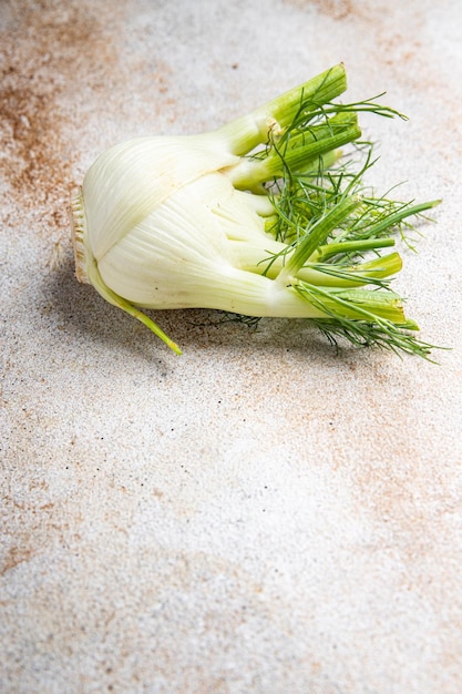 finocchio radice vegetale pasto sano cibo spuntino dieta sul tavolo copia spazio cibo sfondo rustico